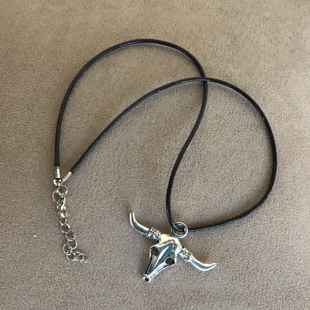 Boutique new- bull skull leather necklace cool - Picture 2 of 5
